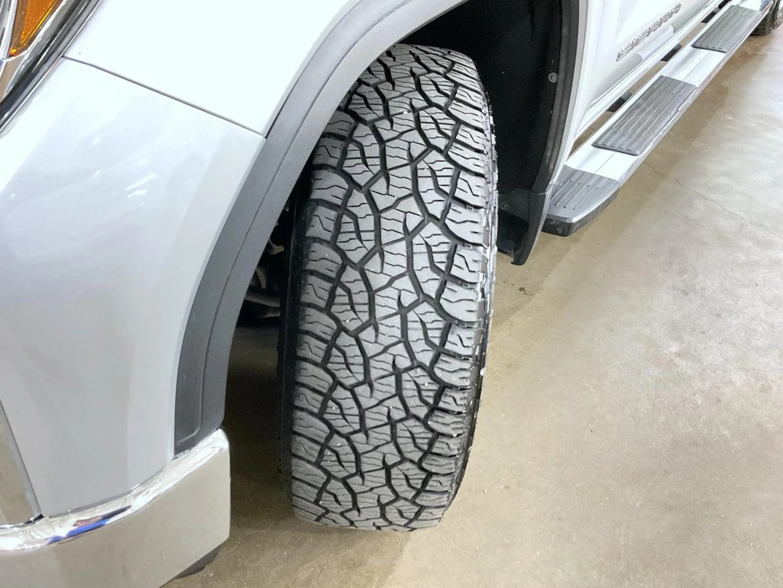 Certified Used 2020 Silver GMC SLT image 23
