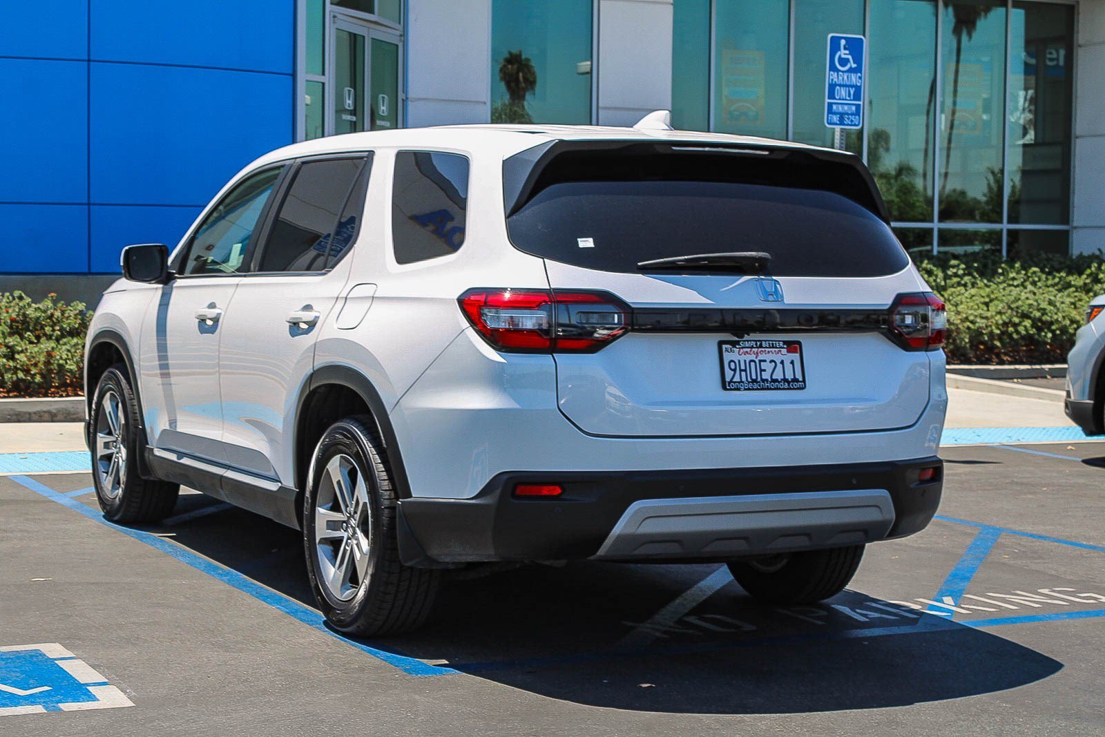 2023 Honda Pilot EX-L - Photo 8