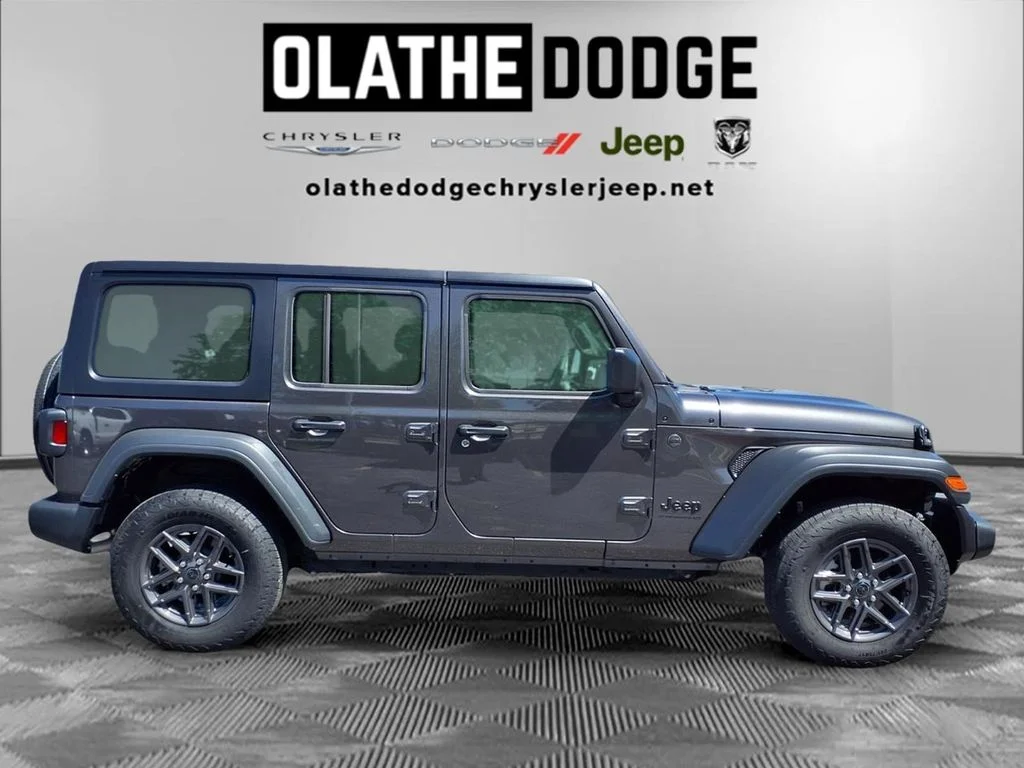 Certified Used 2025 Gray Jeep Sport S image 28