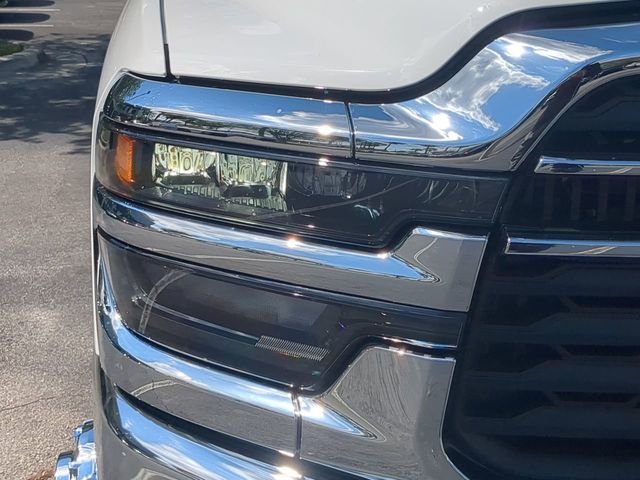 New 2026 Bright White Clear-Coat Exterior Paint RAM Tradesman image 10