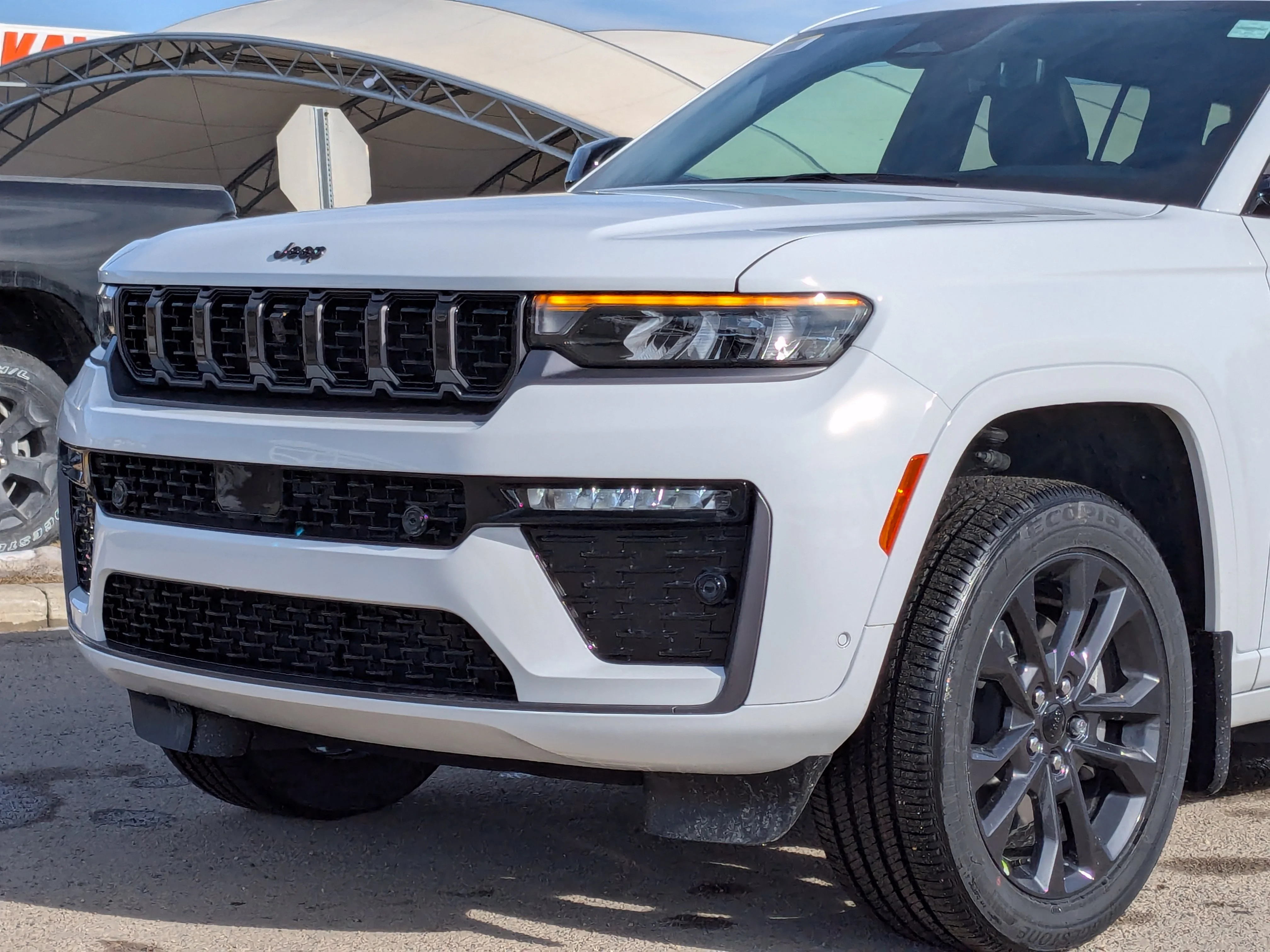New 2026 White Jeep Limited Reserve - - Pano Sunroof - 6-Passenger Seating - Trailer Tow - Vent Seats & More! image 9