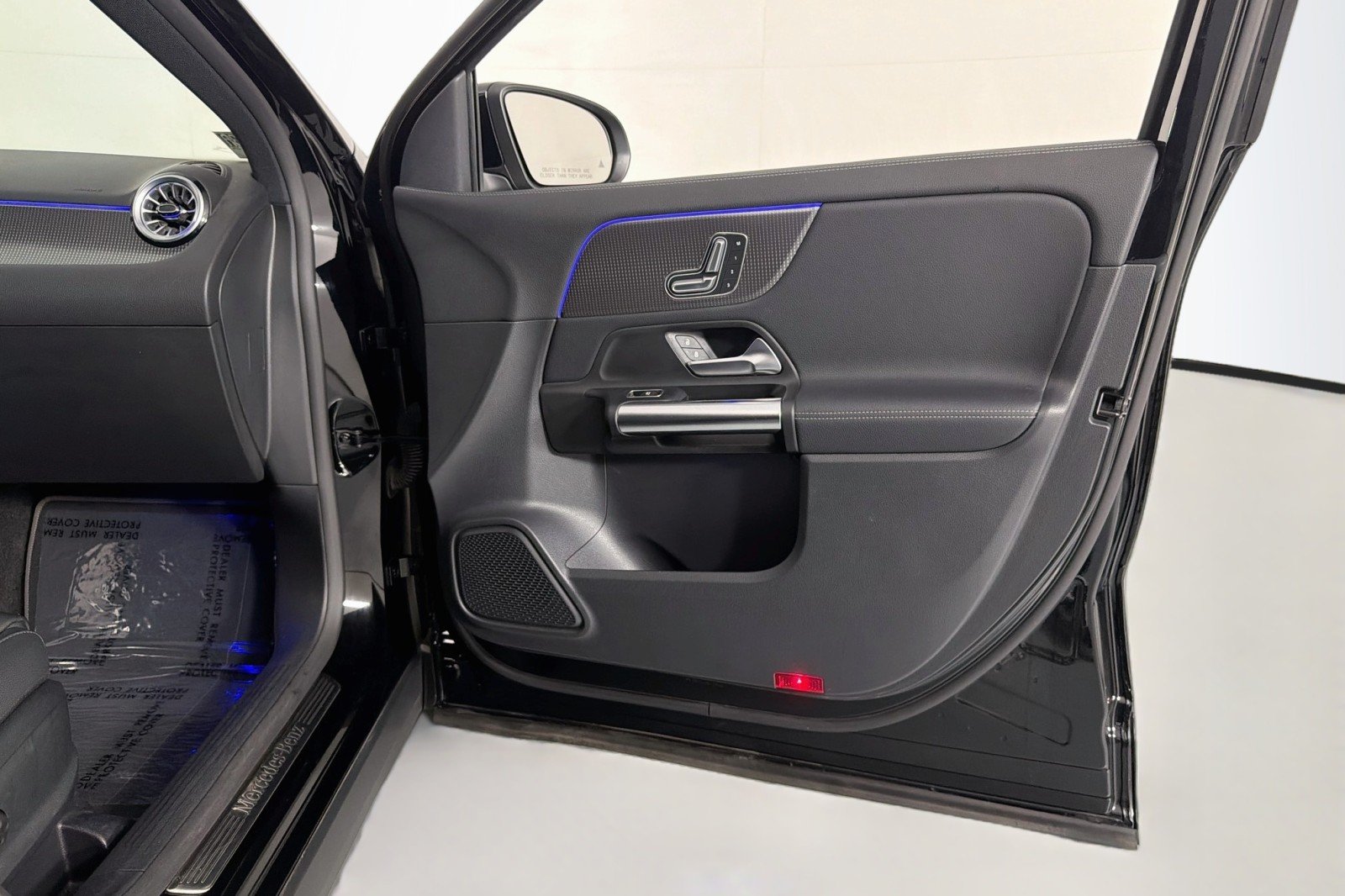 Used 2023 Night Black Mercedes-Benz 250 image 23