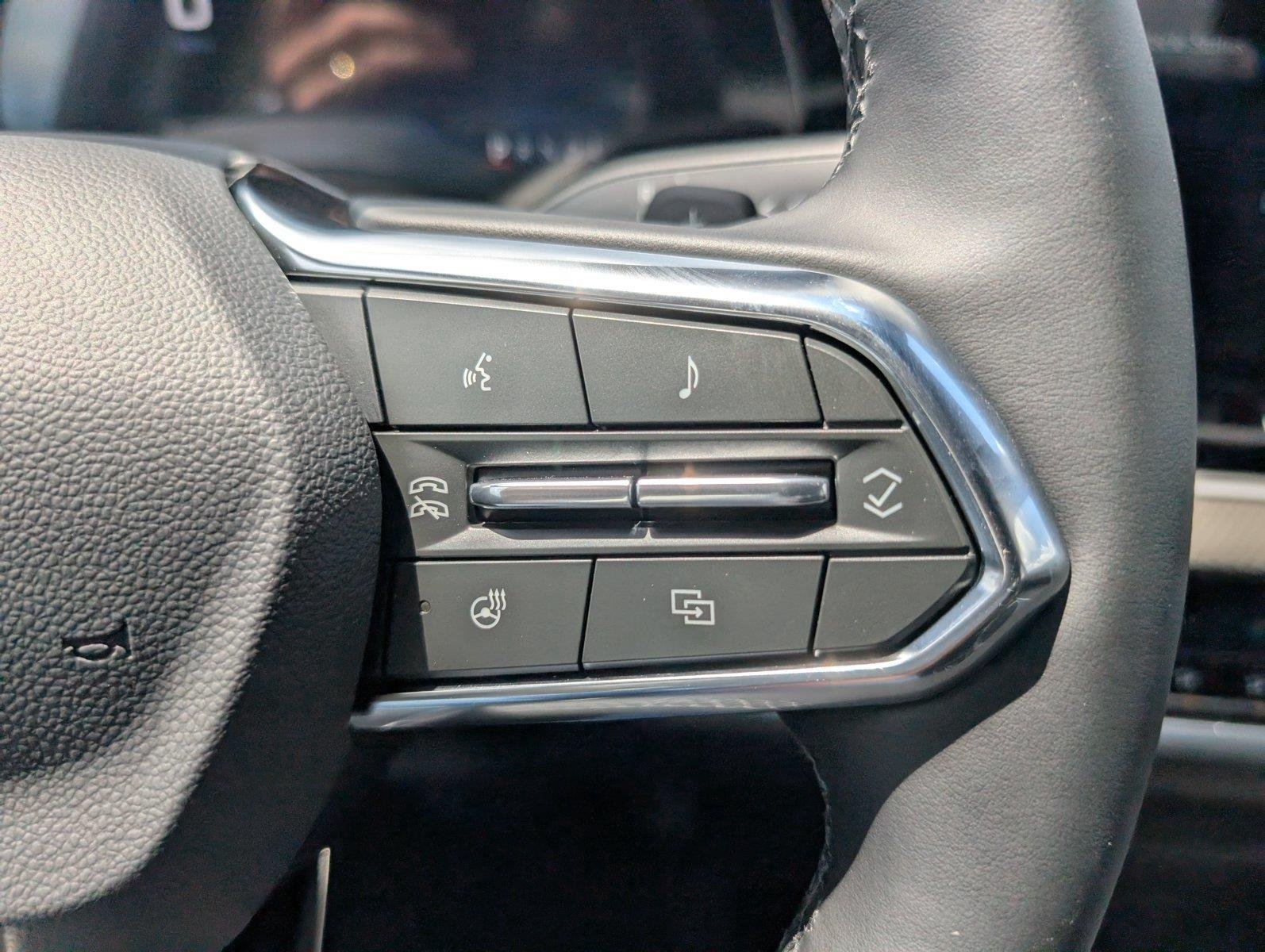 New 2026 Summit White Chevrolet LT image 24