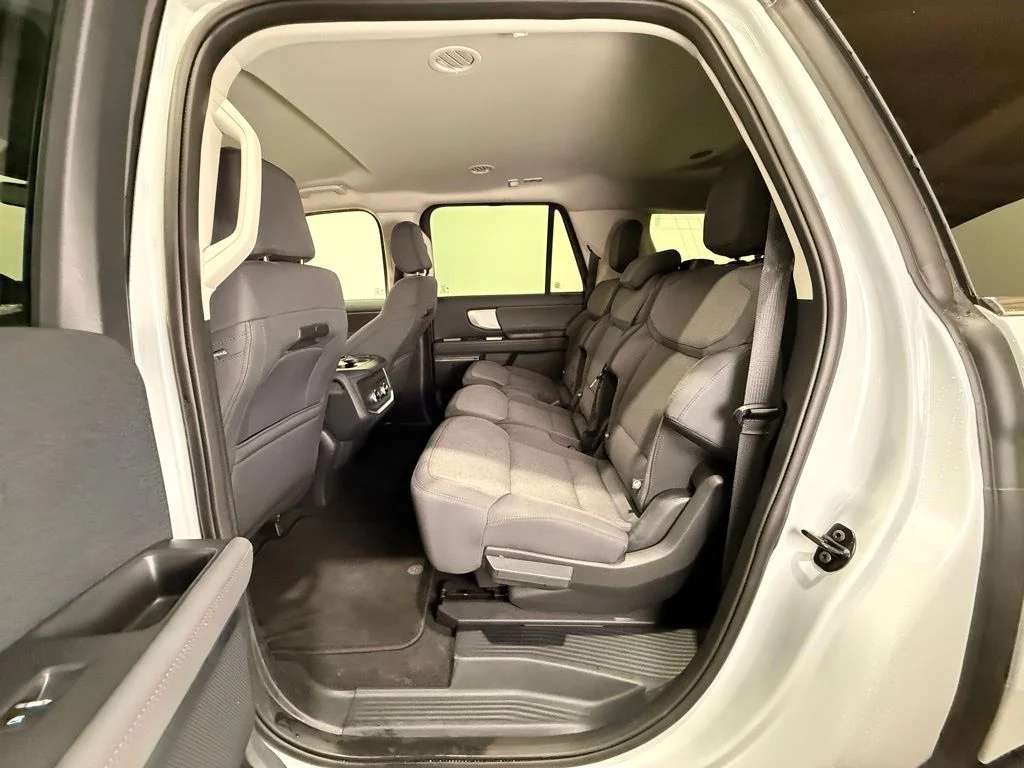 Used 2025 Silver Ford Active image 19