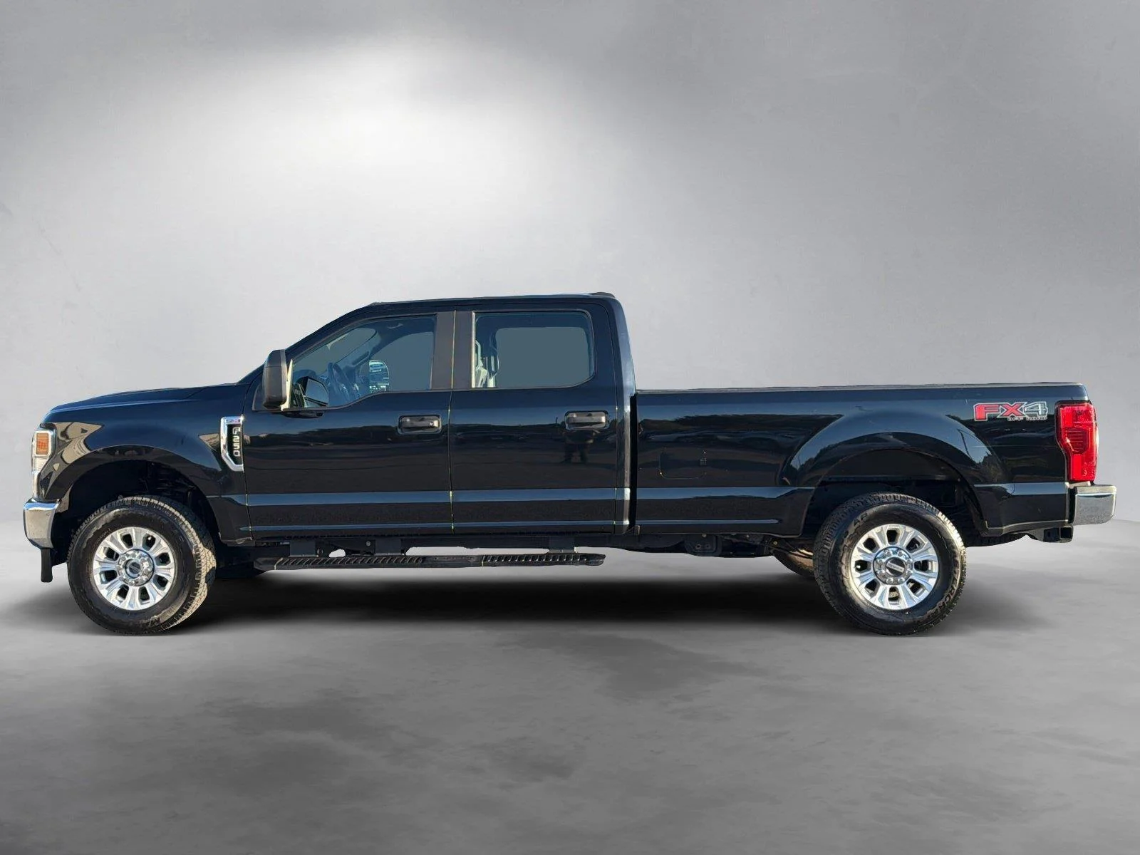 Used 2021 Agate Black Metallic Ford XL image 11