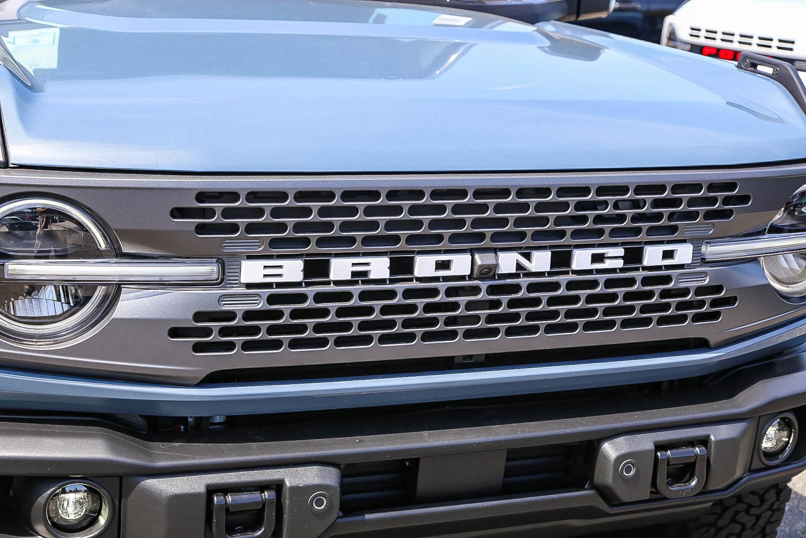 New 2025 Azure Gray Metallic Tri-Coat Ford Badlands® image 5