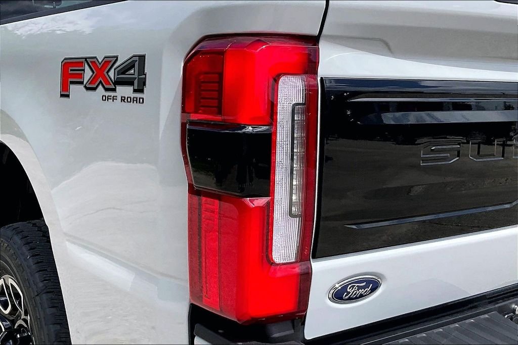 New 2026 Avalanche Ford Platinum image 14