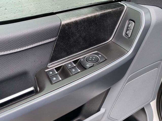 Used 2023 White Ford XLT image 11