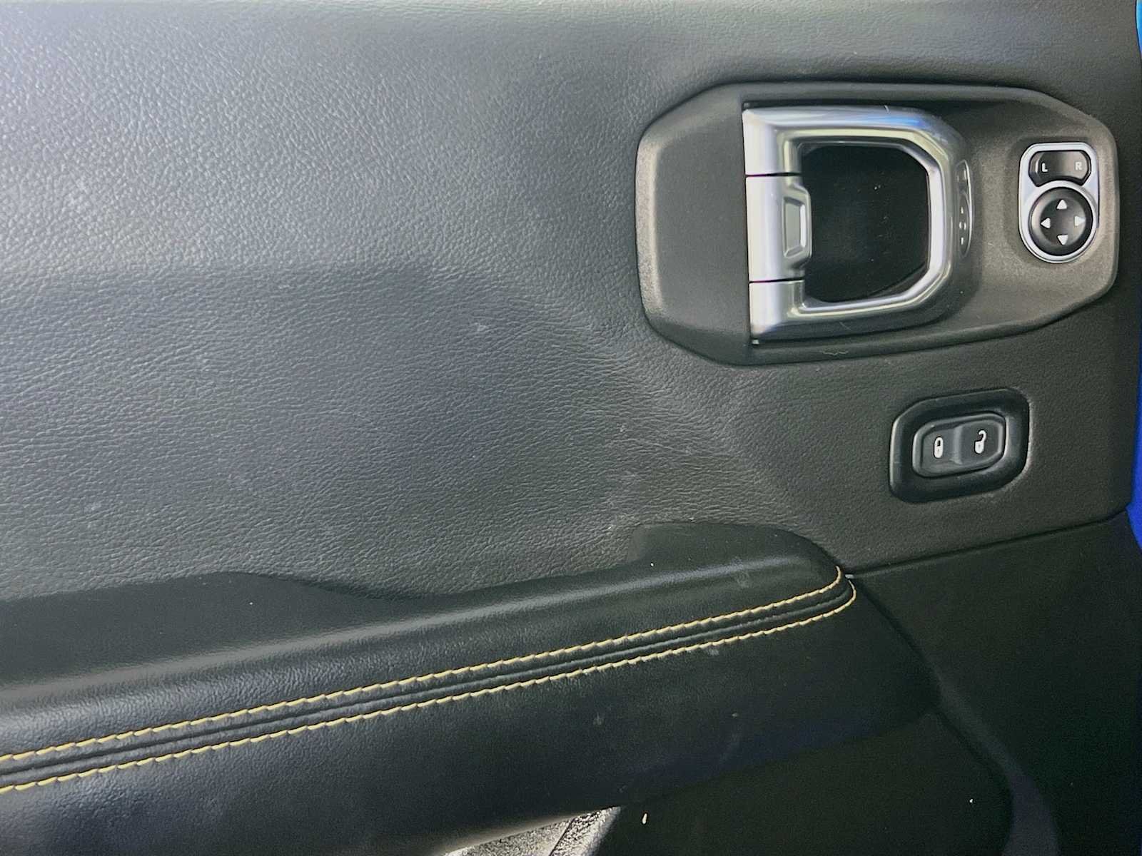 Used 2024 Hydro Blue Pearlcoat Jeep Sahara image 18