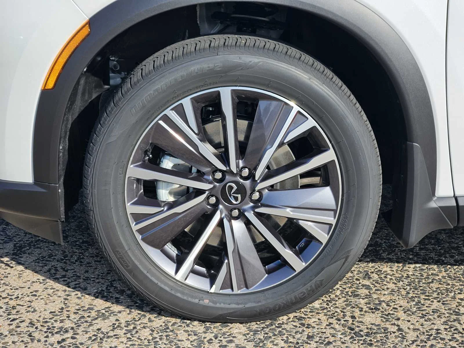 2027 INFINITI QX60 LUXE - Photo 7