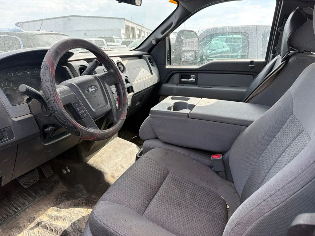 Used 2013 Oxford White Ford XL image 16