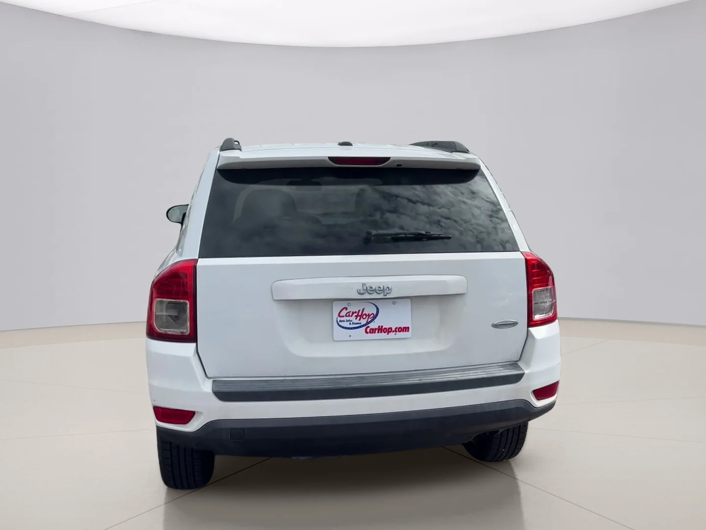 Used 2012 White Jeep LATITUDE image 4