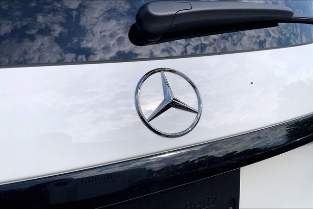 Used 2026 White Mercedes-Benz GLC 300 image 28
