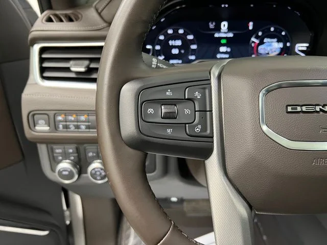 Used 2023 White GMC Denali image 25