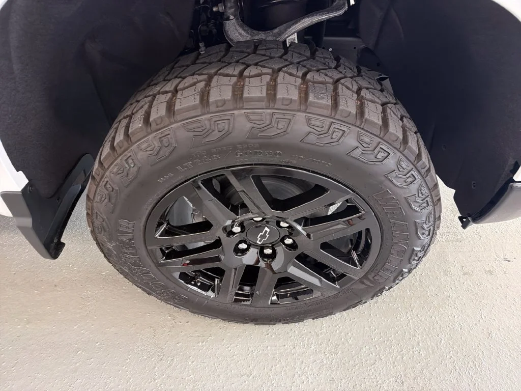 New 2026 Summit White Chevrolet Custom Trail Boss image 4