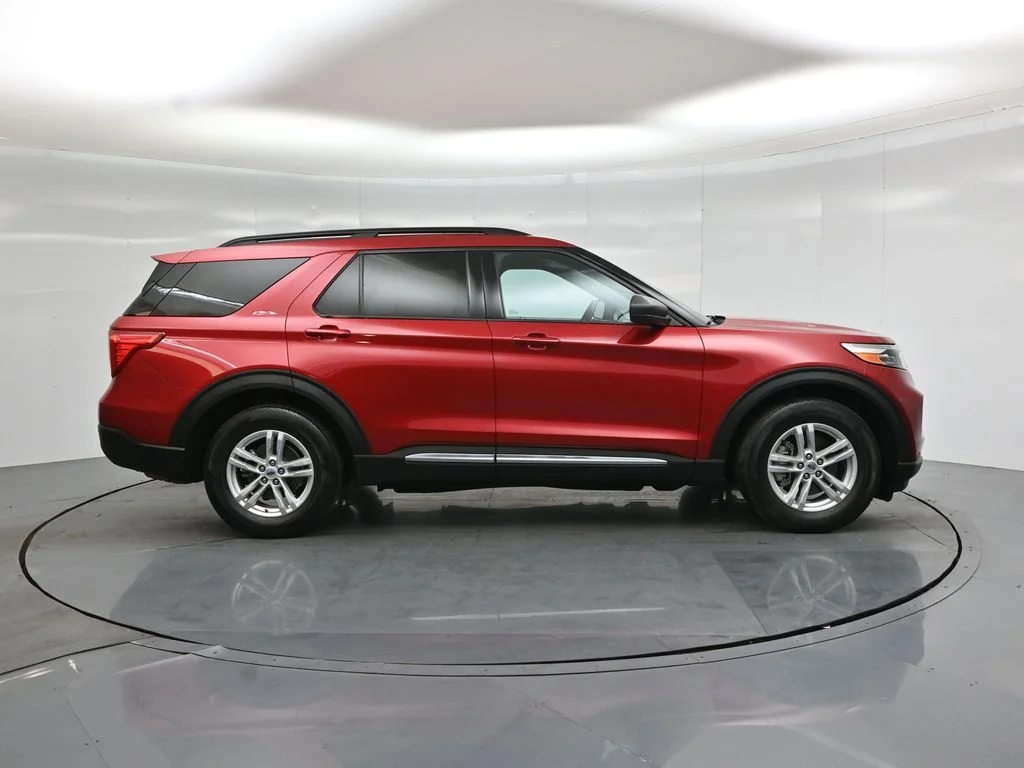 Used 2023 Red Ford XLT image 24