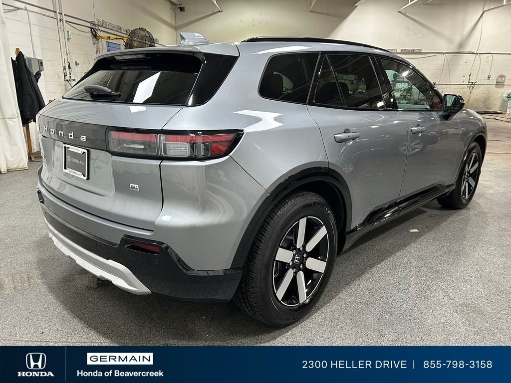Used 2025 Mercury Silver Metallic Honda Touring image 8