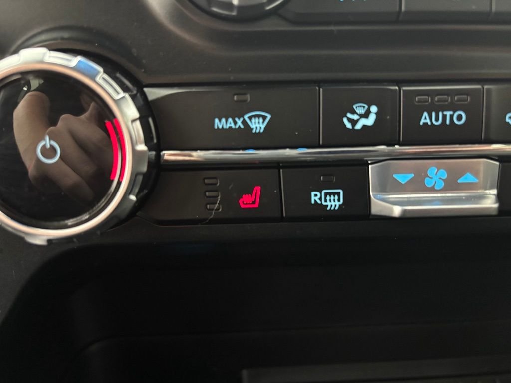 Used 2024 Blue Ford XLT image 28