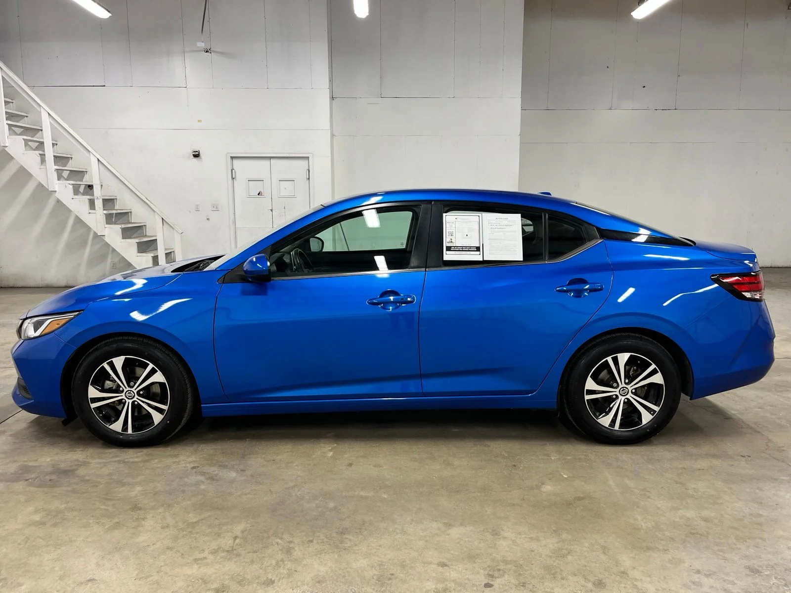Used 2023 Blue Nissan SV image 4