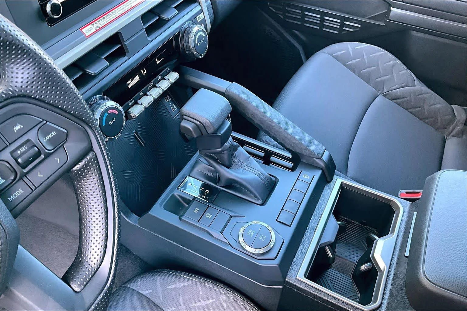 2026 Toyota Tacoma SR5 - Photo 7