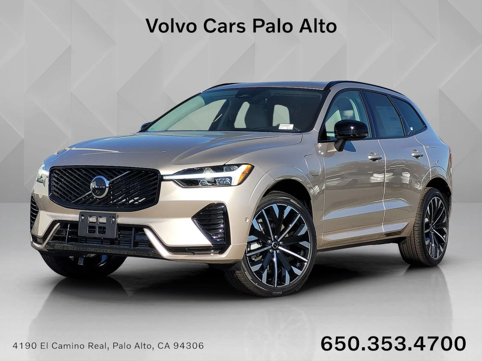 2026 Volvo XC60 T8 Ultra Dark AWD's photo