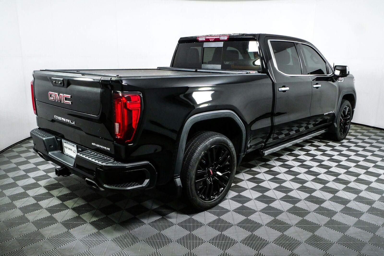 Used 2023 Onyx Black GMC Denali image 3