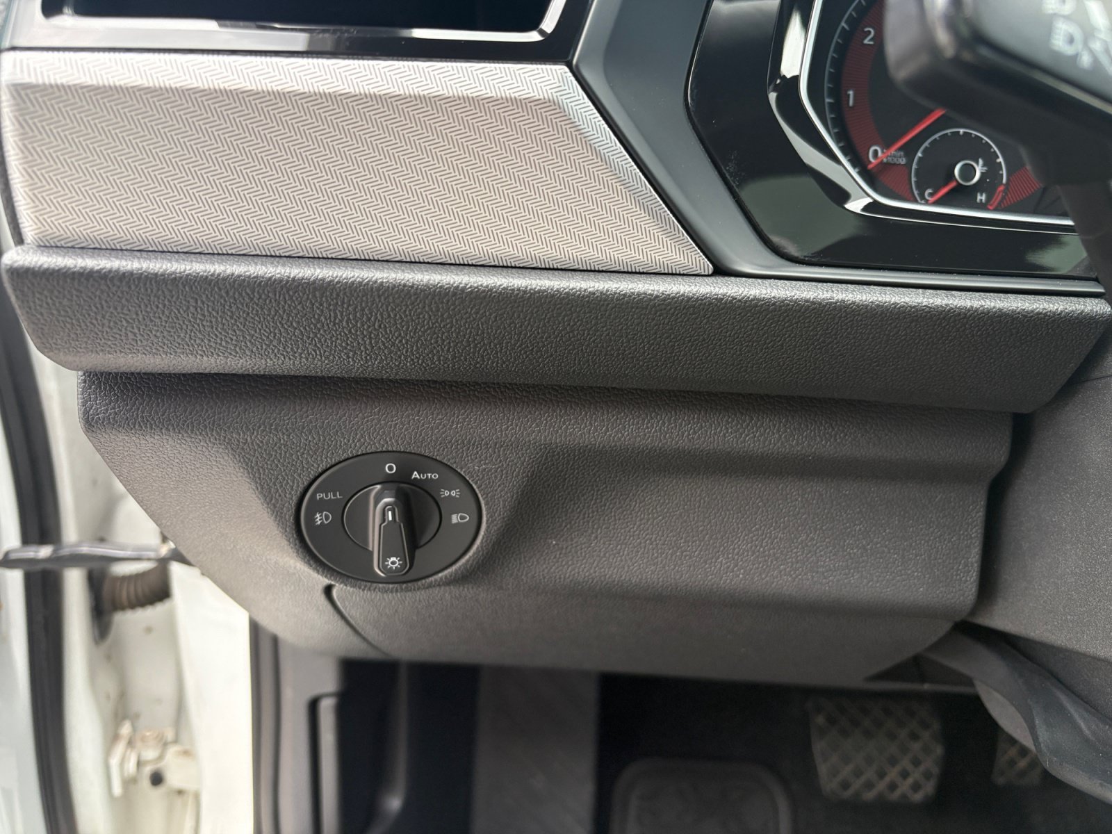 Used 2019 Pure White Volkswagen R-Line image 24