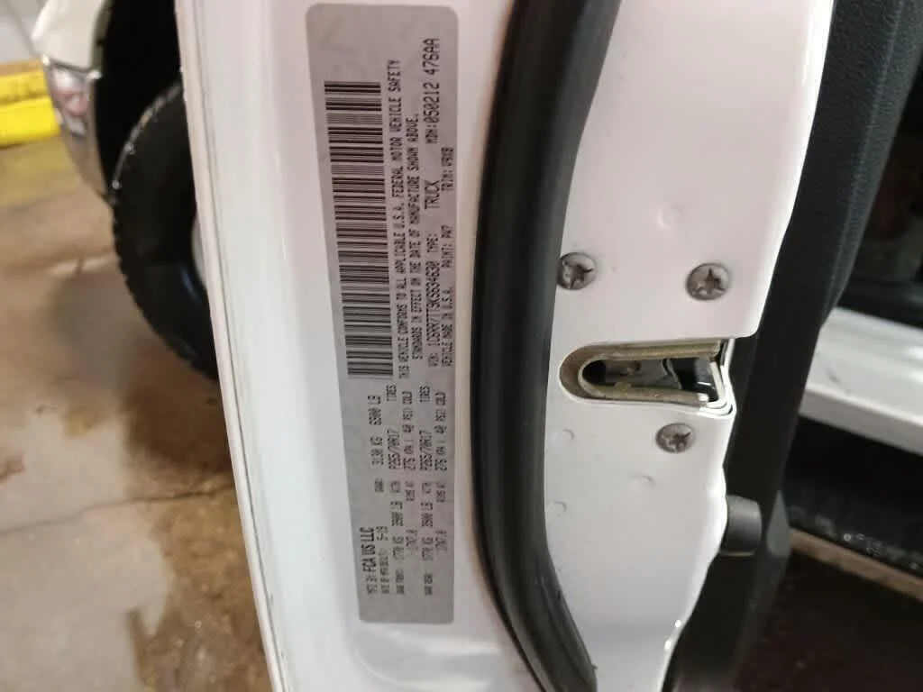 Used 2019 Bright White Clearcoat Ram SLT image 33