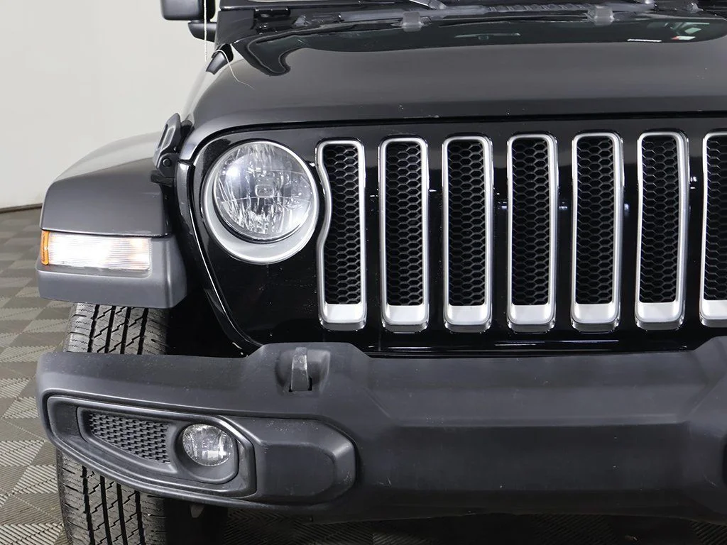 Used 2023 Black Jeep Sahara image 10