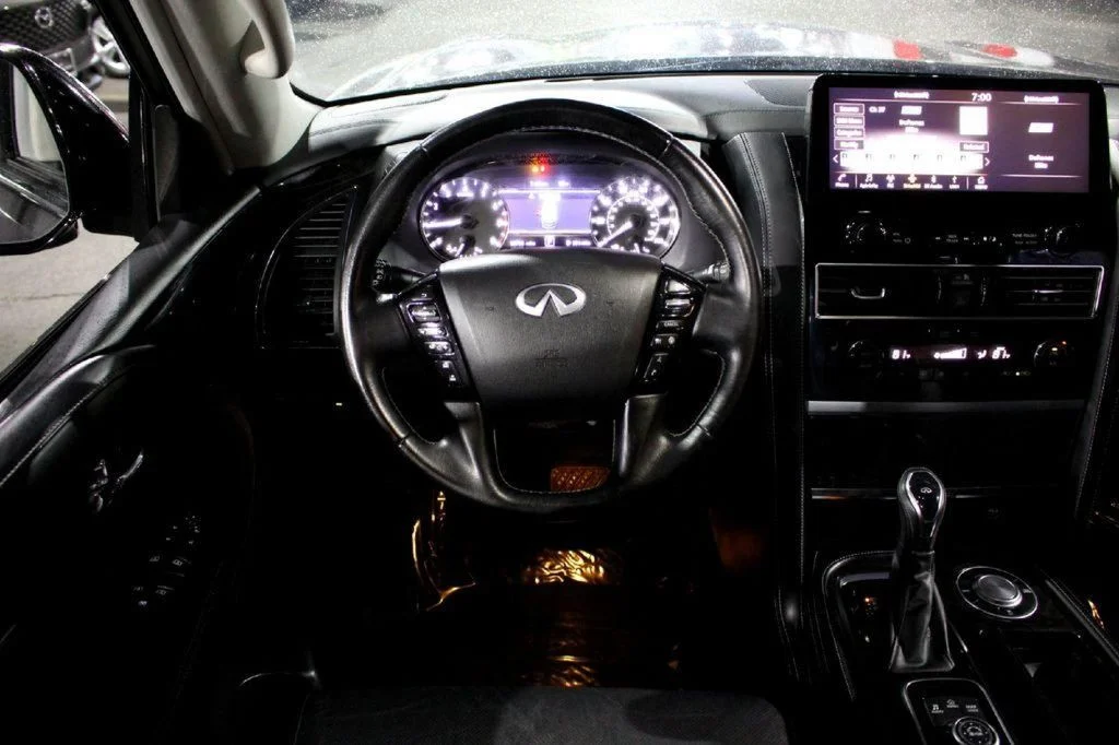 Used 2024 Gray INFINITI LUXE image 24