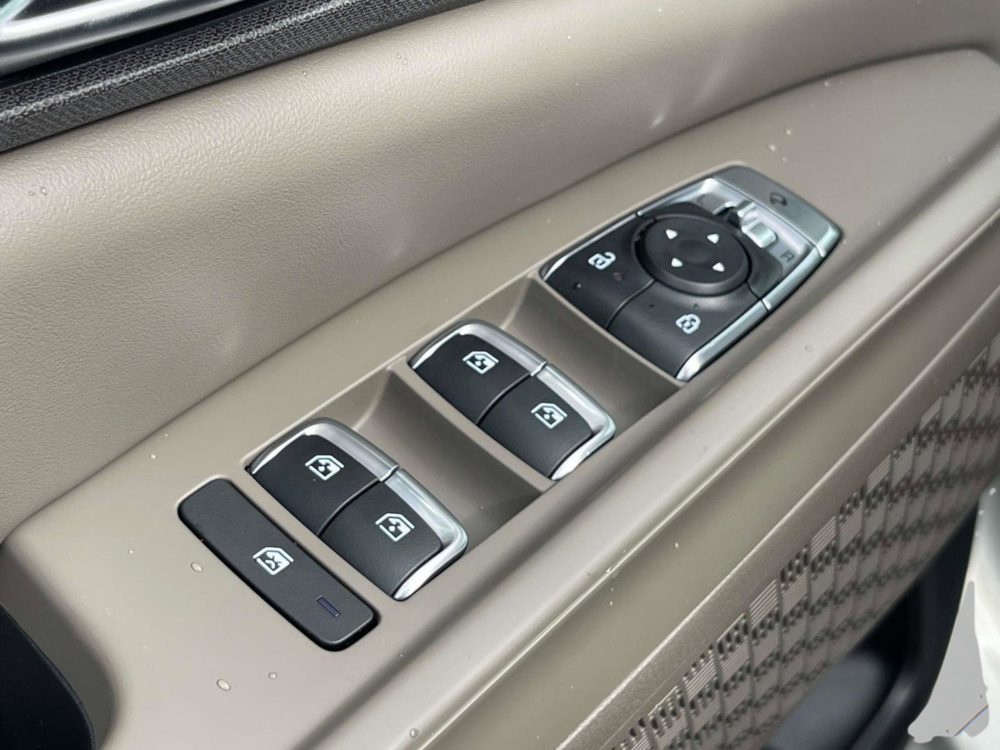 New 2026 Ivory Silver Kia EX image 21