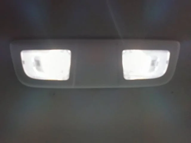 Used 2022 White GMC Denali image 25