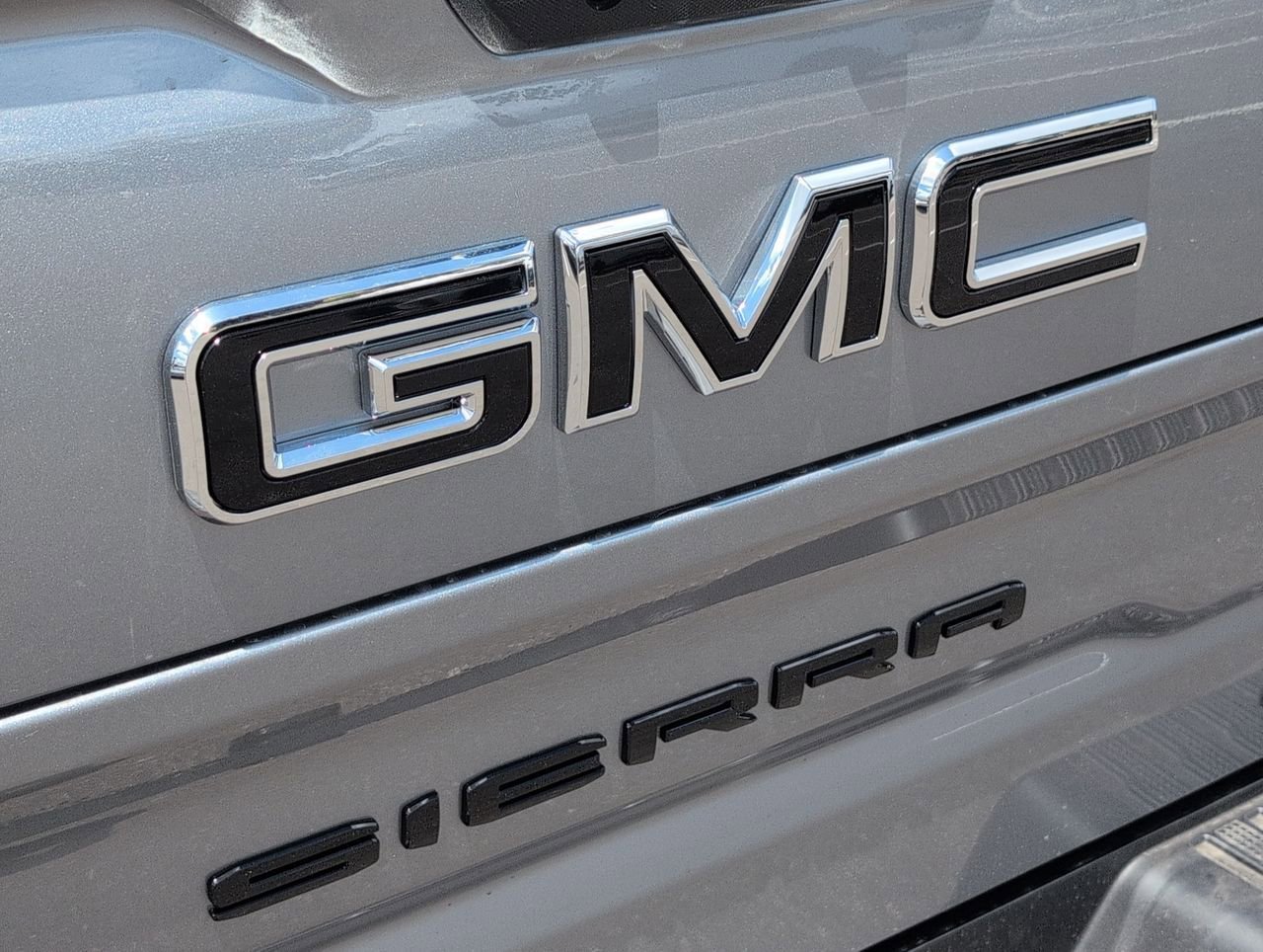 New 2026 Sterling Metallic GMC AT4X image 31