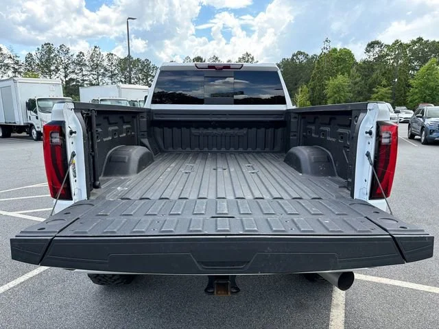 Used 2024 White Frost Tricoat GMC Denali Ultimate image 18