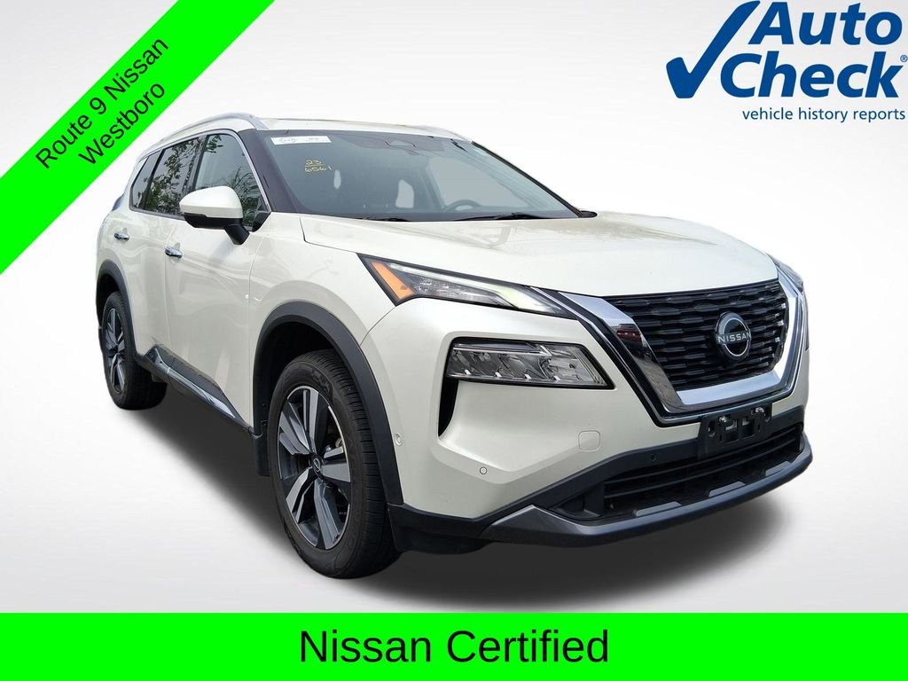 Used 2023 White Nissan SL image 2