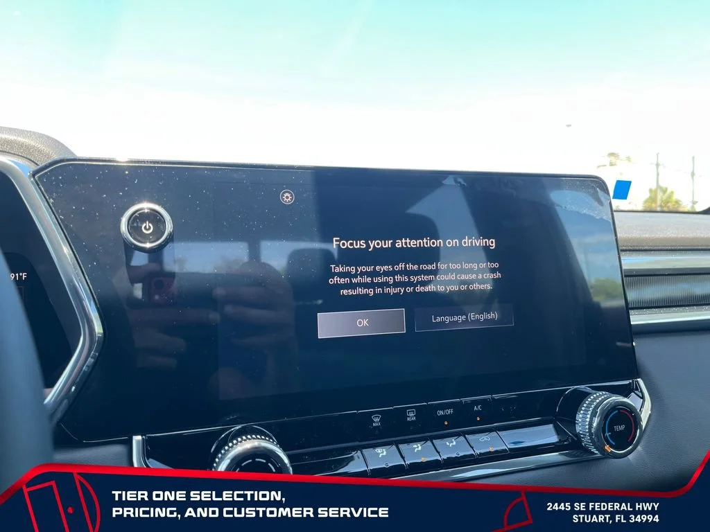 New 2026 Sterling Metallic GMC Elevation image 30