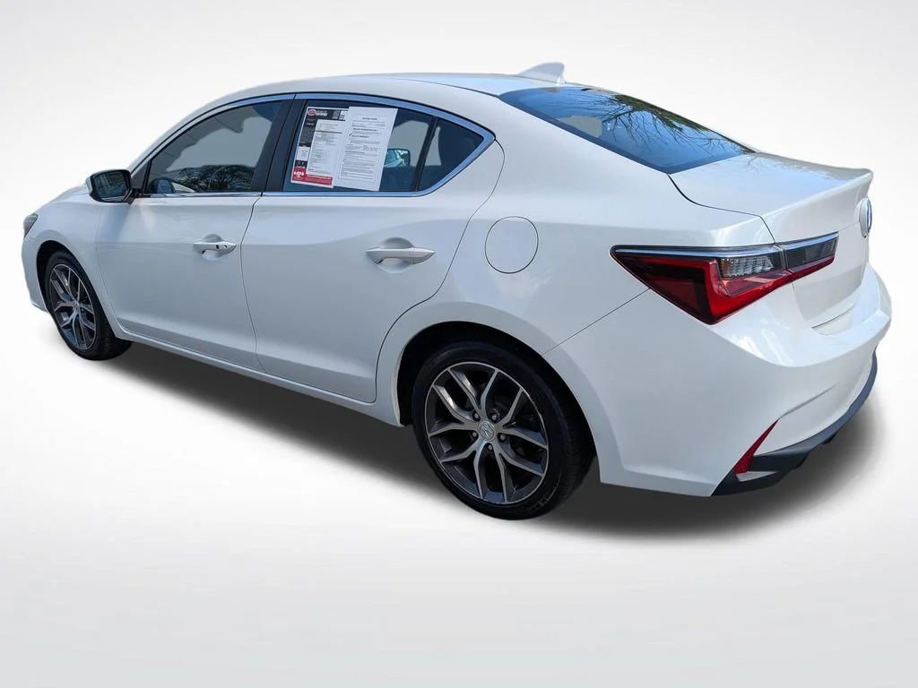 Used 2021  Acura Premium Package image 5