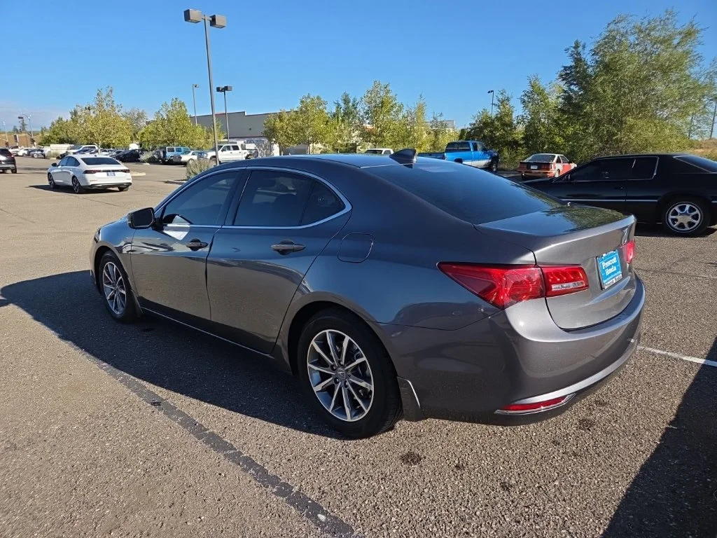 Used 2020  Acura 2.4L image 4