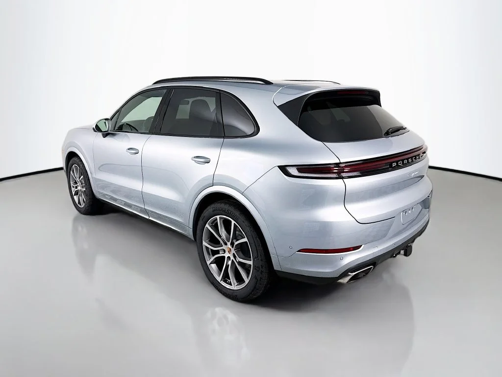 Certified Used 2026 Dolomite Silver Metallic Porsche  image 3
