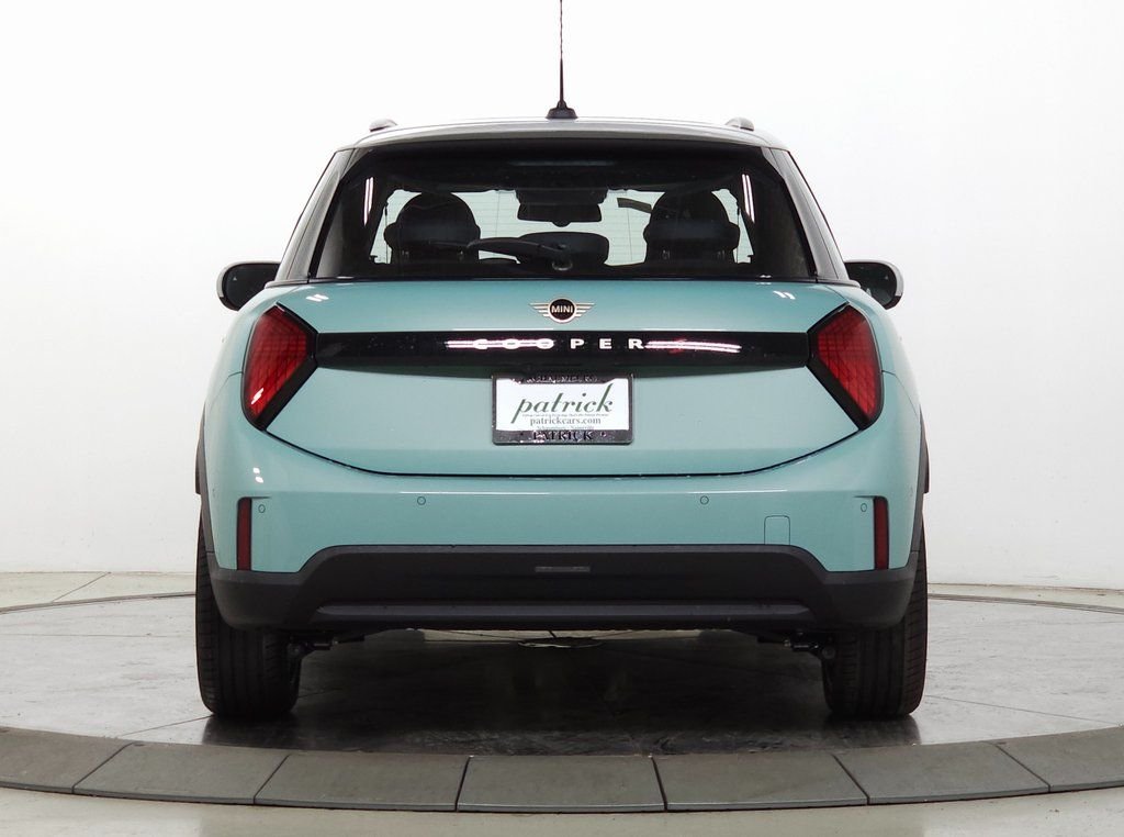 New 2026 Green Metallic MINI Iconic image 6