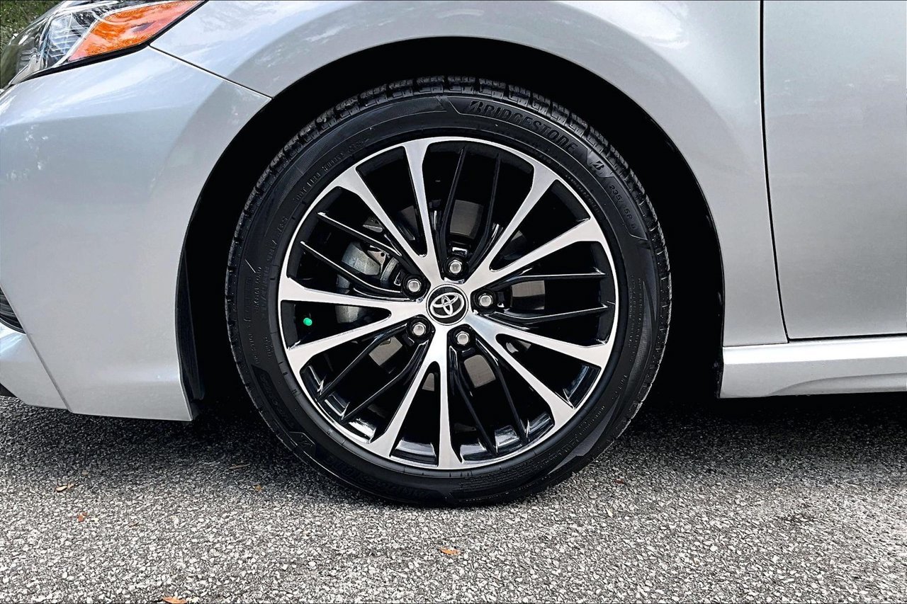 Used 2020 Silver Toyota SE image 34