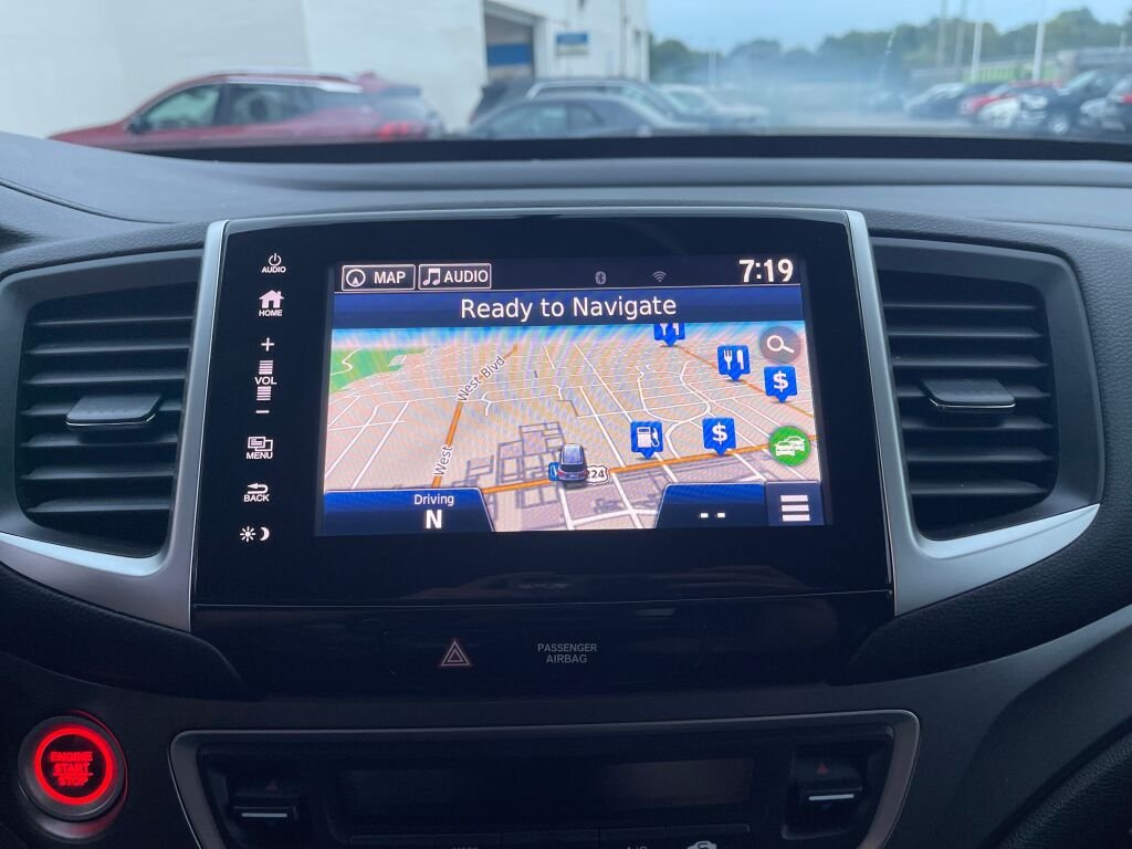 Certified Used 2017  Honda EX-L image 13