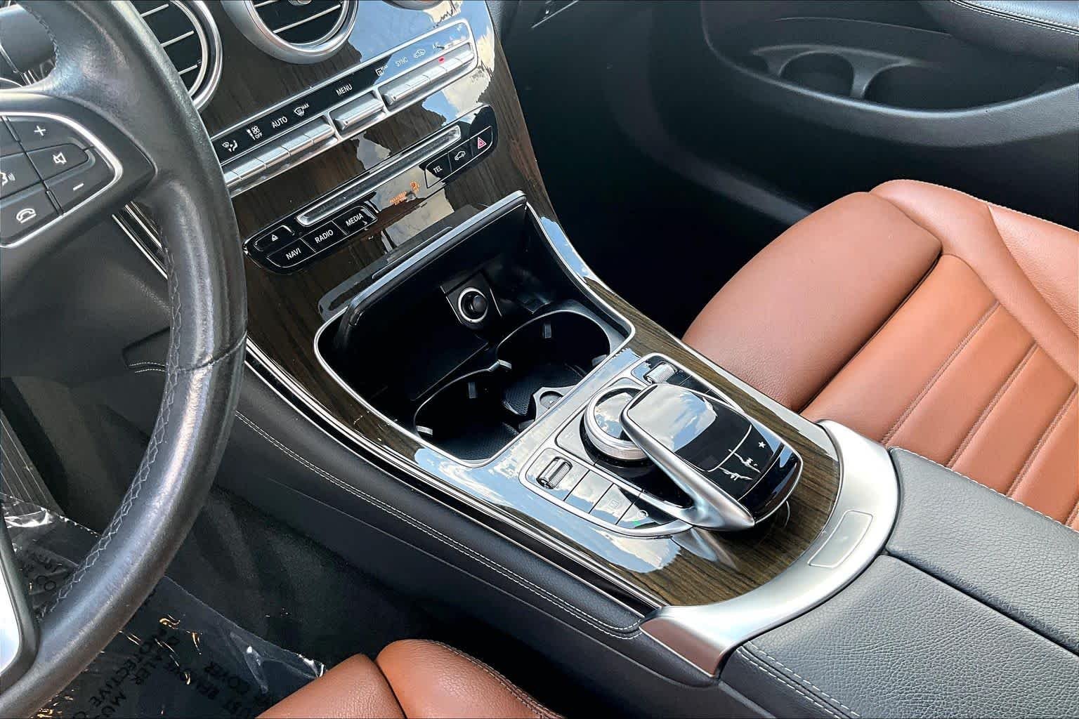Used 2019 Polar White Mercedes-Benz GLC 300 image 15