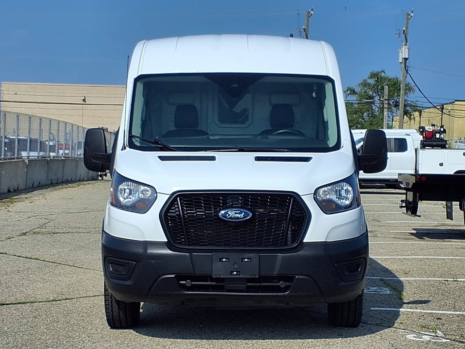 Certified Used 2024 Oxford White Clearcoat Ford Base image 32