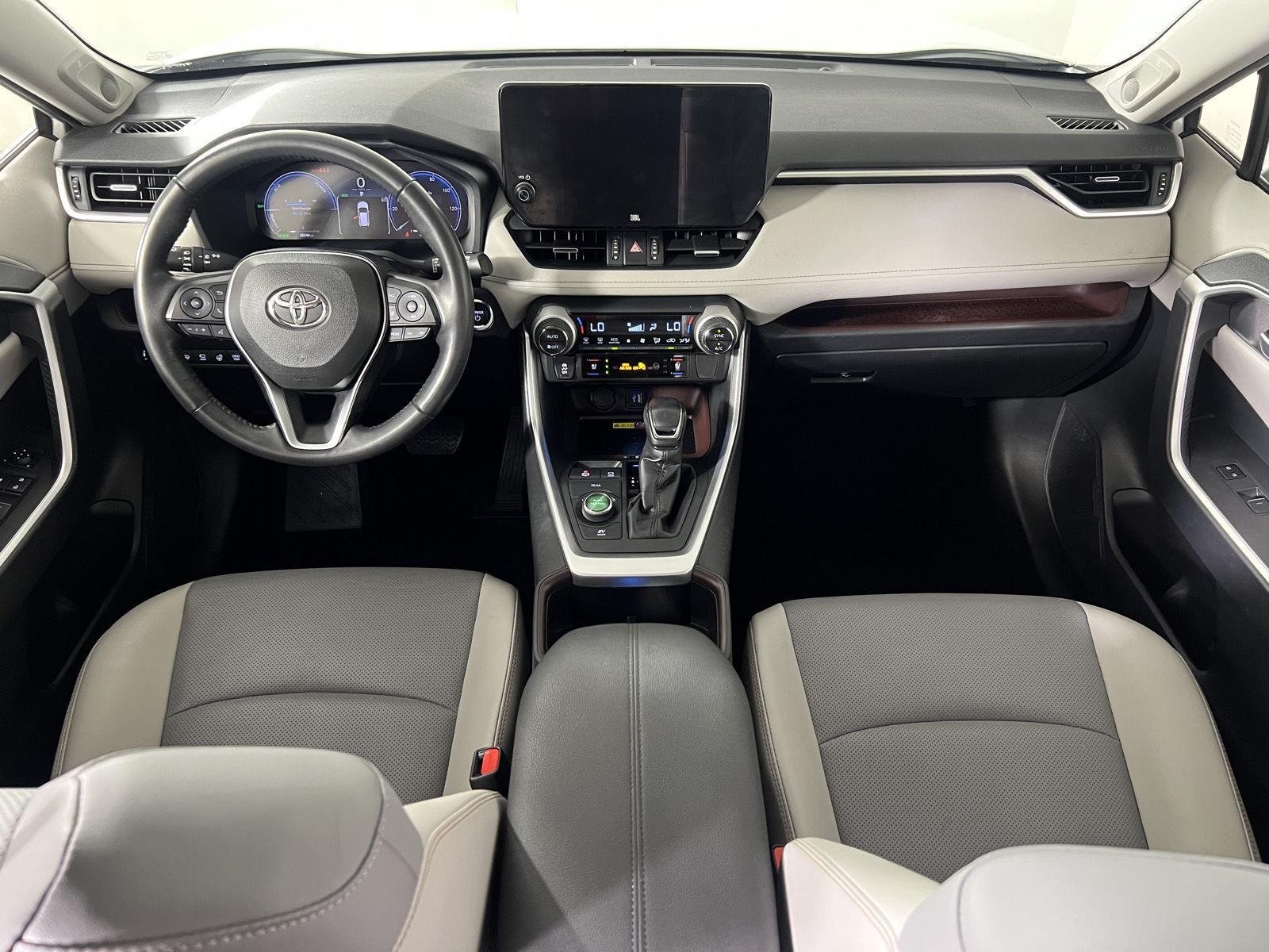 Used 2024 Wind Chill Pearl Toyota Limited image 17