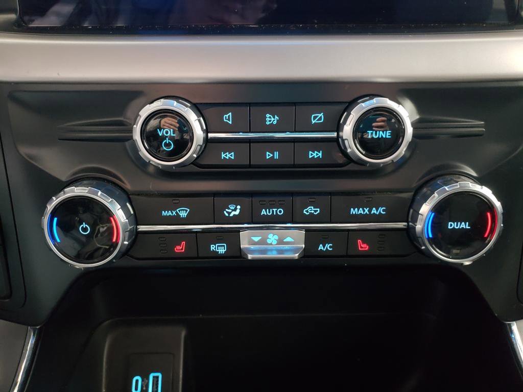 Used 2023 Oxford White Ford XL image 20