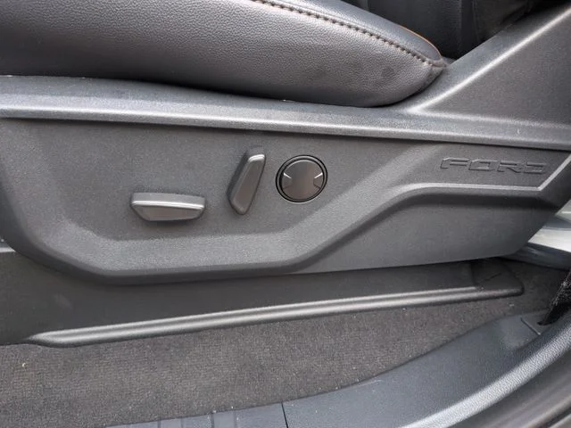 New 2026 Glacier Gray Metallic TriCoat Ford Lariat image 12