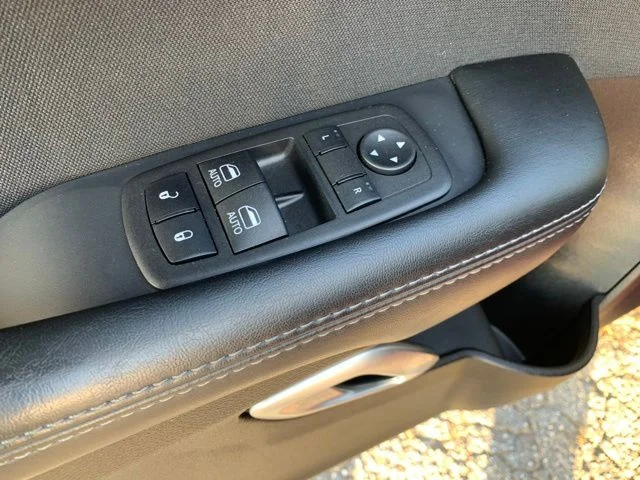 Used 2023 Octane Red Pearlcoat Dodge SXT image 17