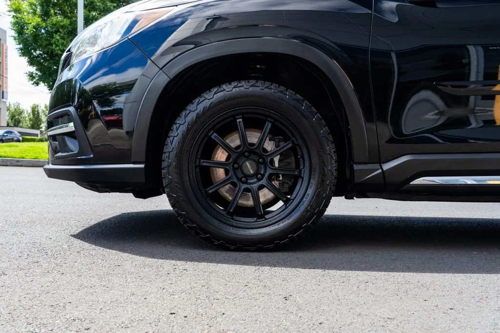 Used 2020 Black Subaru Limited image 7