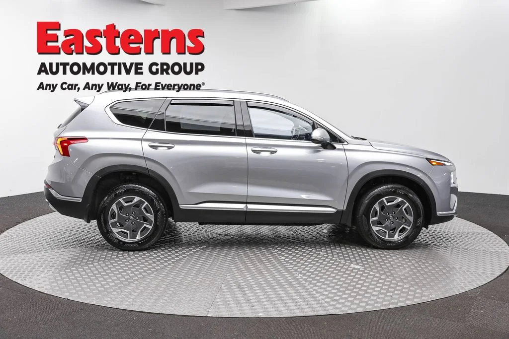 Used 2023 Silver Hyundai Blue image 4